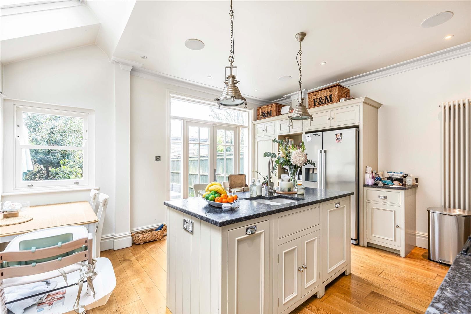 Sutherland Gardens, East Sheen, London, SW14 8DB