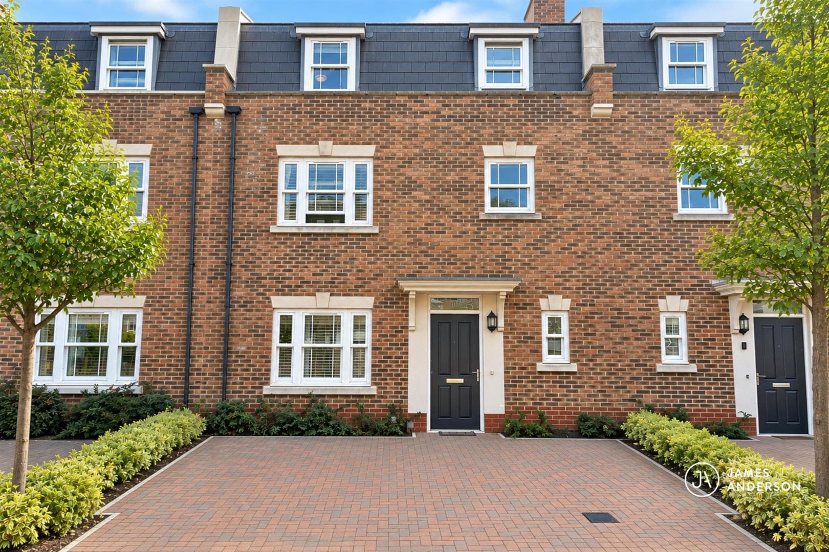 Benkart Mews, London, SW15 5FF