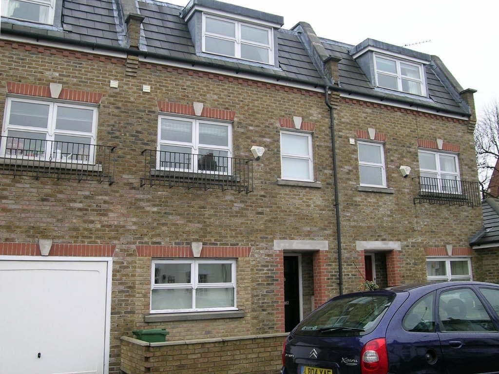 Charles Street, Barnes, London, SW13 0NZ