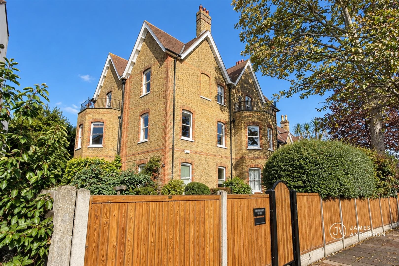 Enmore Gardens, London, SW14 8RF